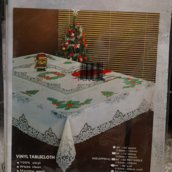 Vintage Embroidered Look Vinyl Lace Christmas 60 x 90 Oblong Tablecloth New NIP - Picture 3 of 3
